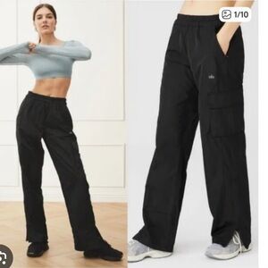 ALO Yoga Black International City Cargo pants